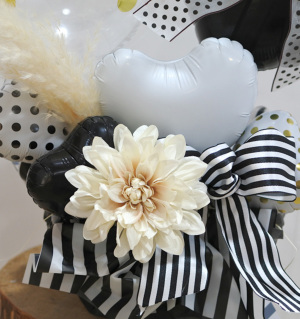 開院・開園・周年祝い】☆店名入り白黒ドット柄のアレンジ（卓上タイプ